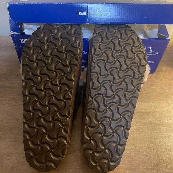 Birkenstock Arizona Big Buckle Shearling Sandals with Habana Oiled Leather - Picture 7 of 9